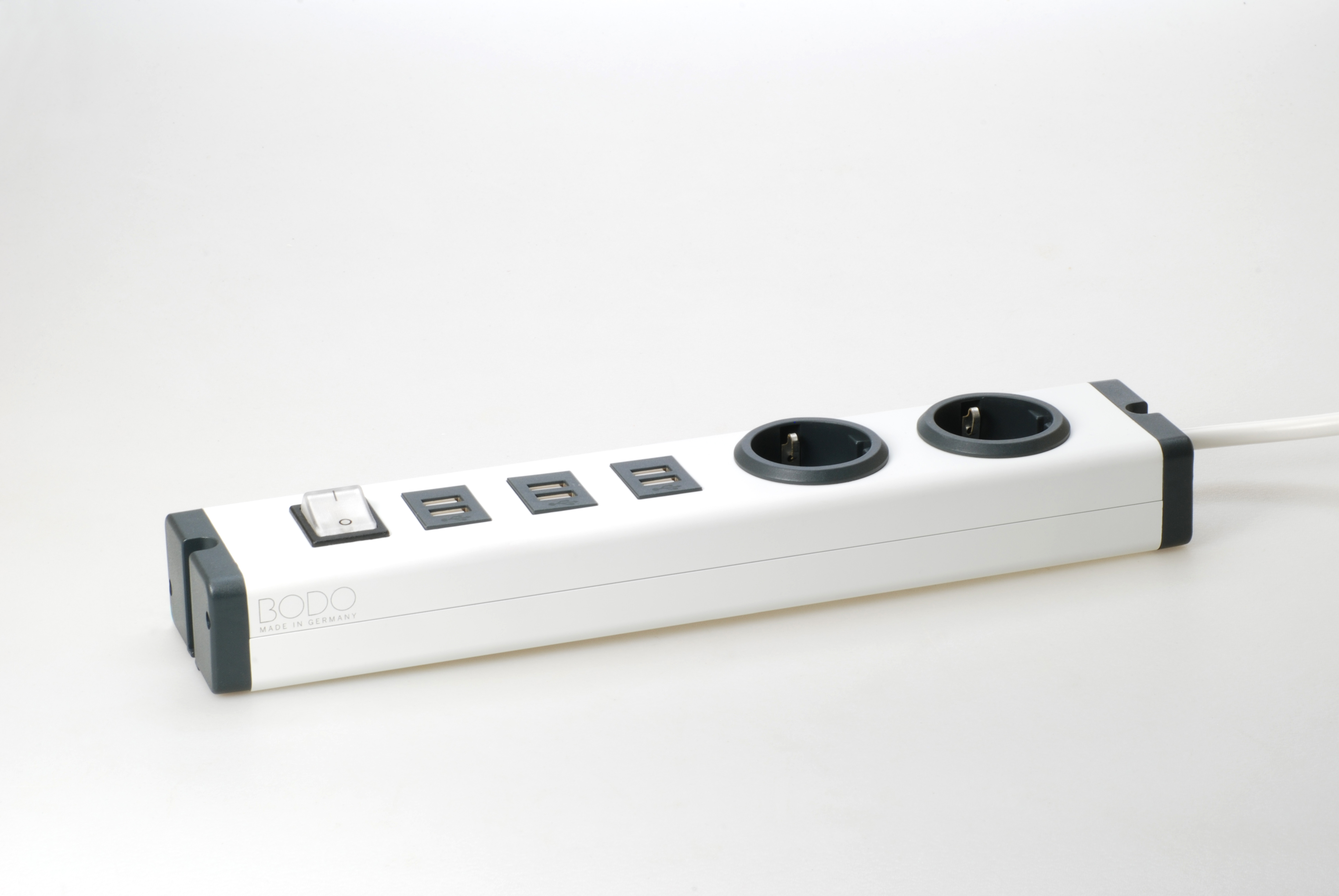 BODO Design Steckdosenleiste soft white 2-fach + 3x USB-A Doppelport